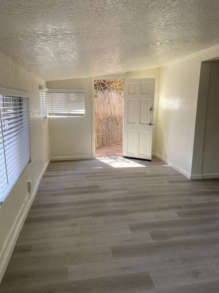3622 1/2 Collier Ave - Photo 4 of 18
