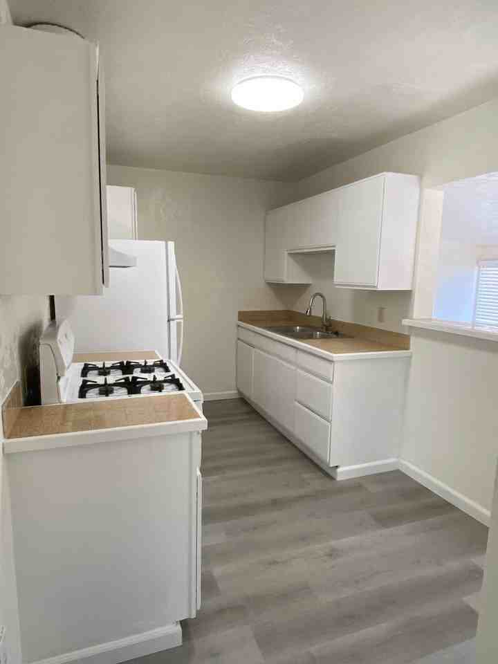 3622 1/2 Collier Ave - Photo 5 of 18