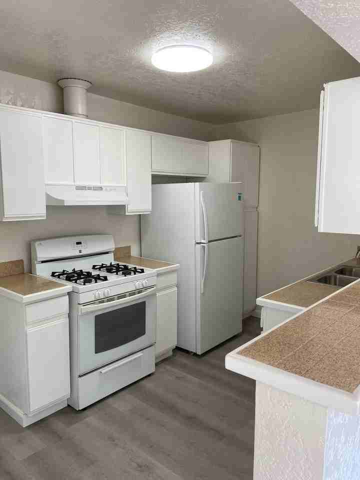 3622 1/2 Collier Ave - Photo 6 of 18