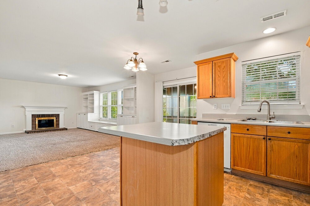 3605 Arthur St - Photo 7 of 16
