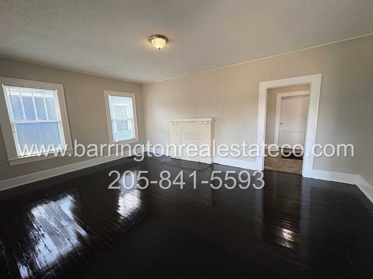 2600 Avenue F - Photo 2 of 4