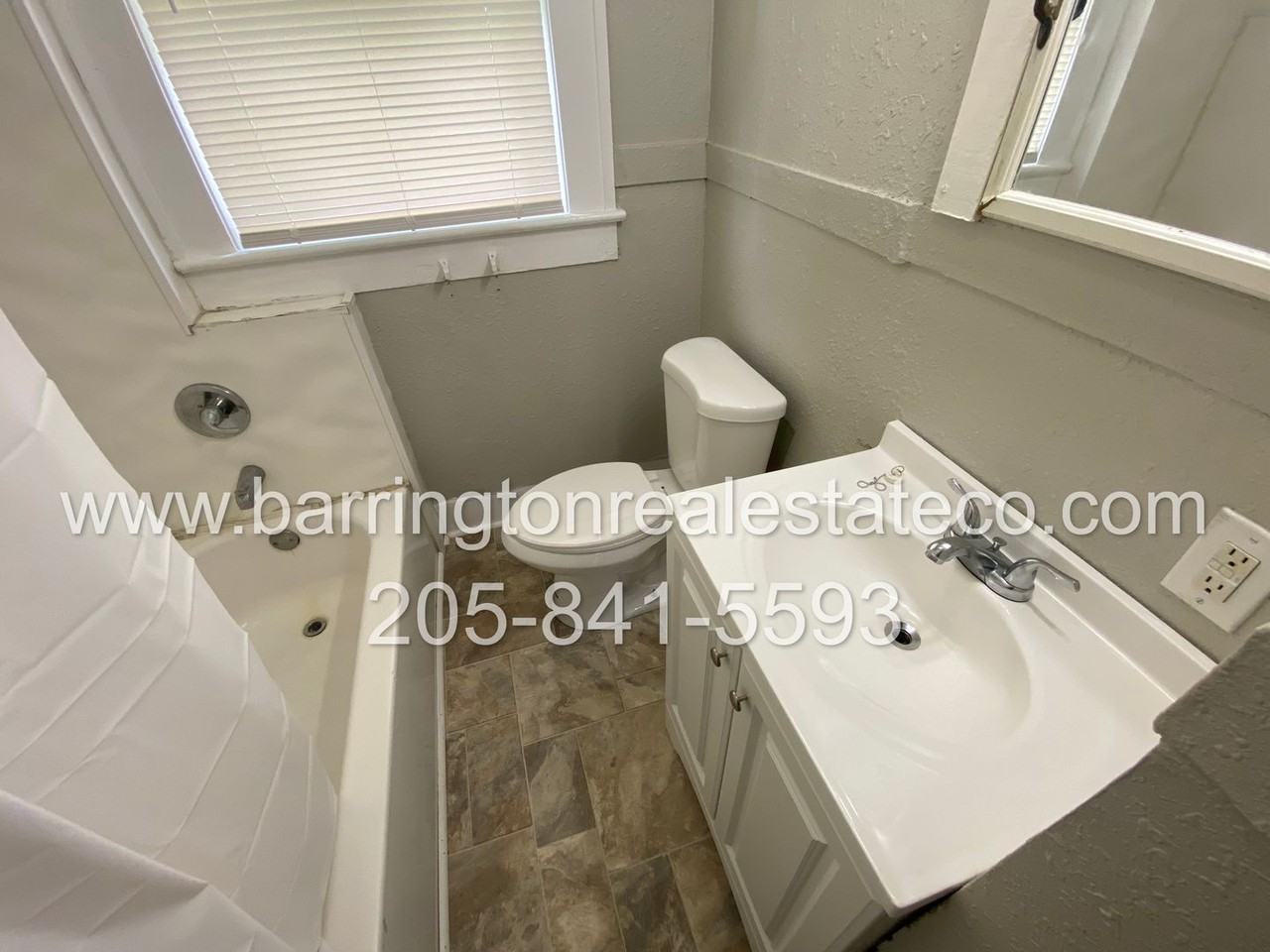 2600 Avenue F - Photo 4 of 4