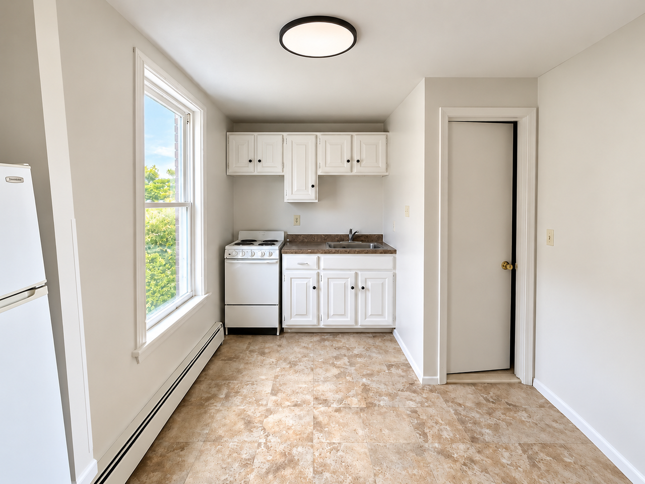411 N Main St - Photo 5 of 10