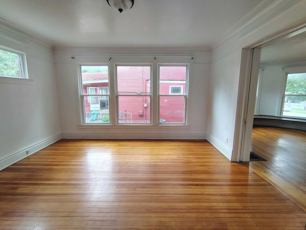 635 Ashland Ave #2 - Photo 5 of 7