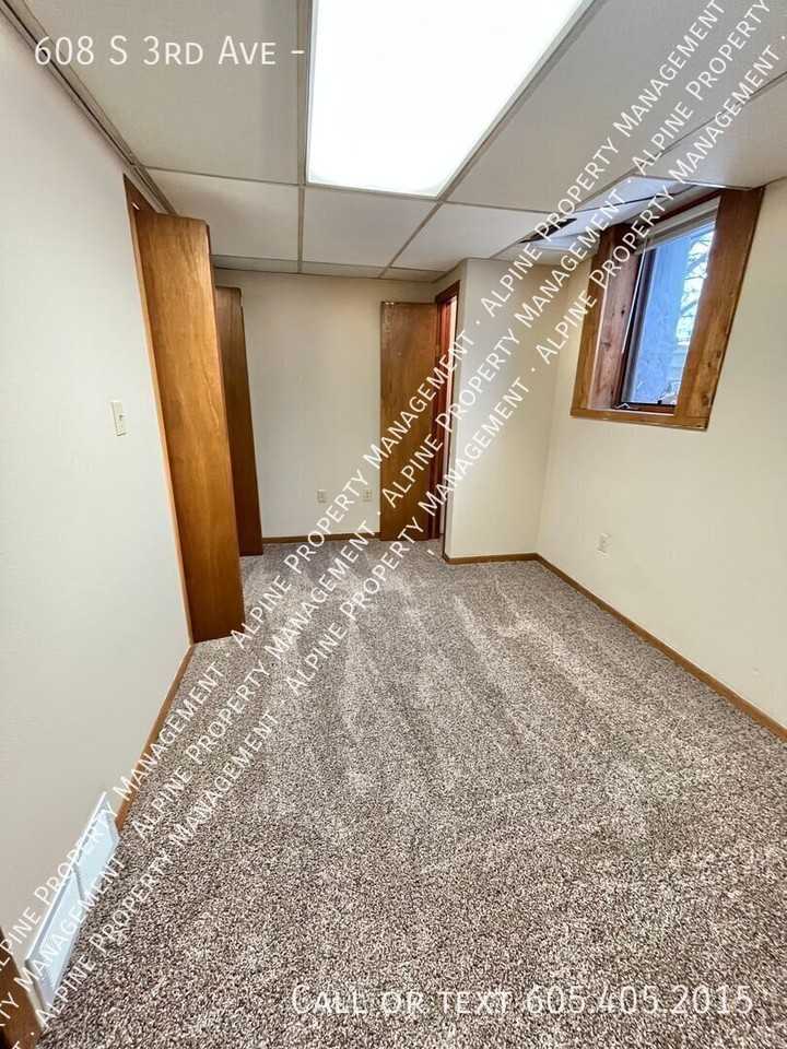 608 S 3rd Ave #3 - Photo 6 of 13