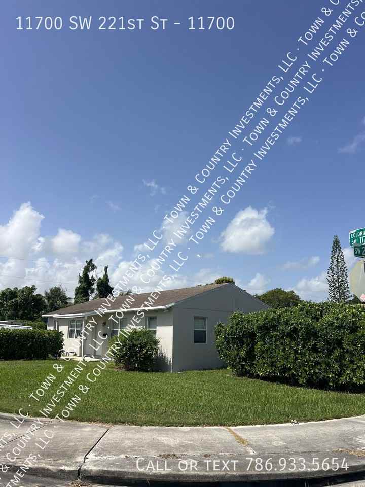 11700 Sw 221st St #11700 - Photo 4 of 10