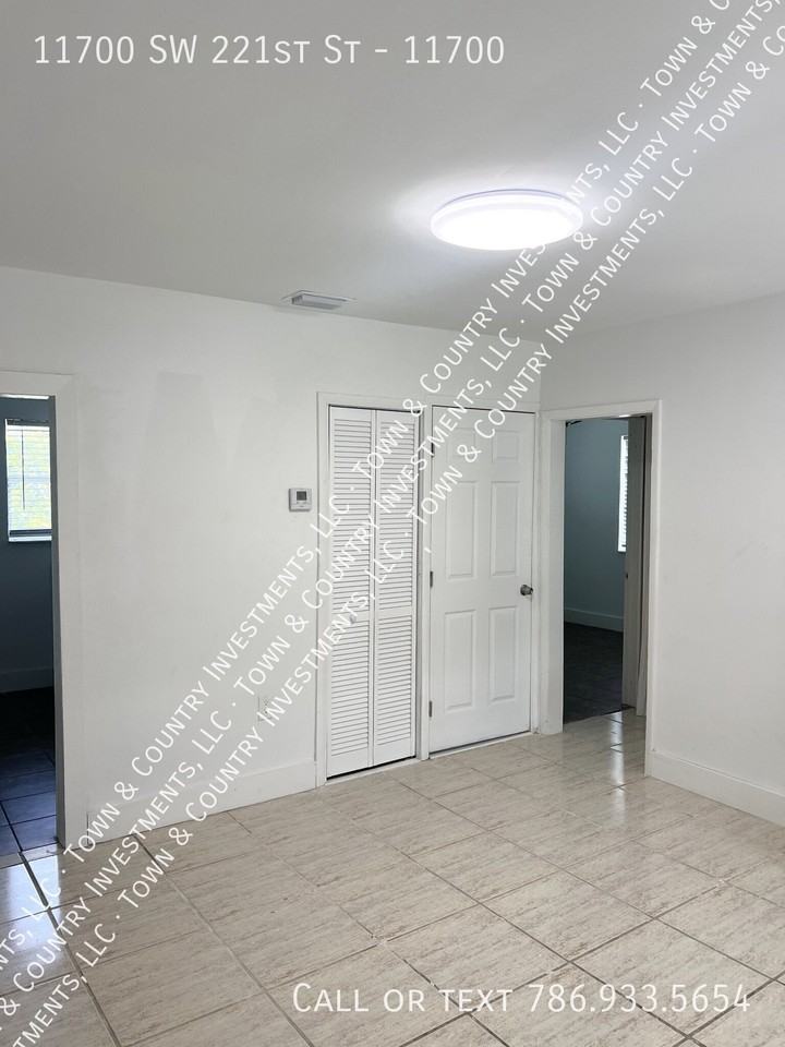 11700 Sw 221st St #11700 - Photo 5 of 10