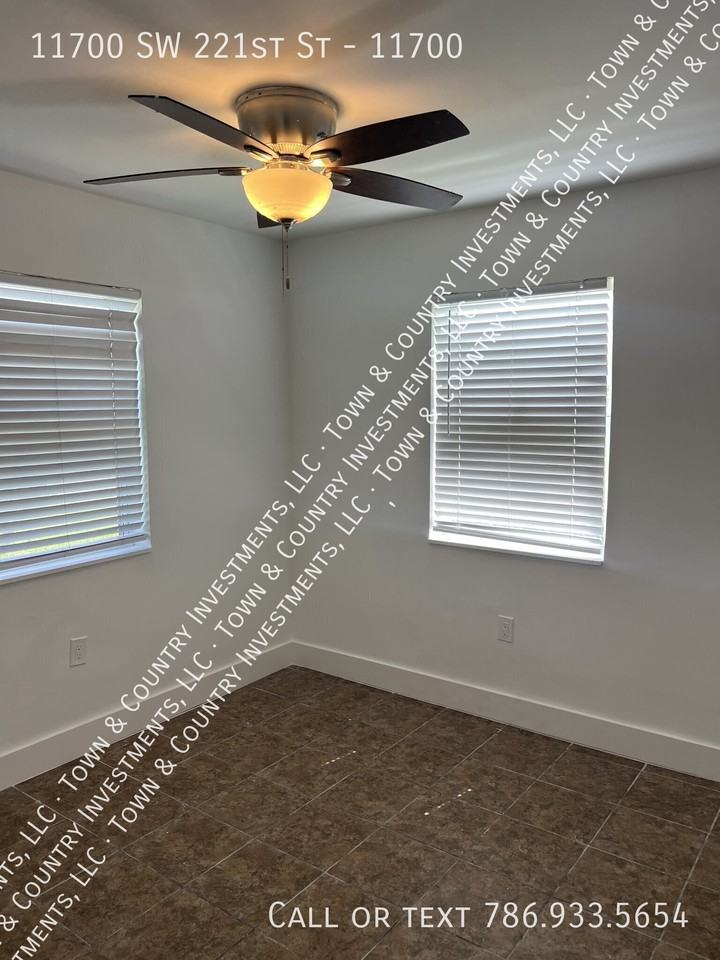 11700 Sw 221st St #11700 - Photo 7 of 10