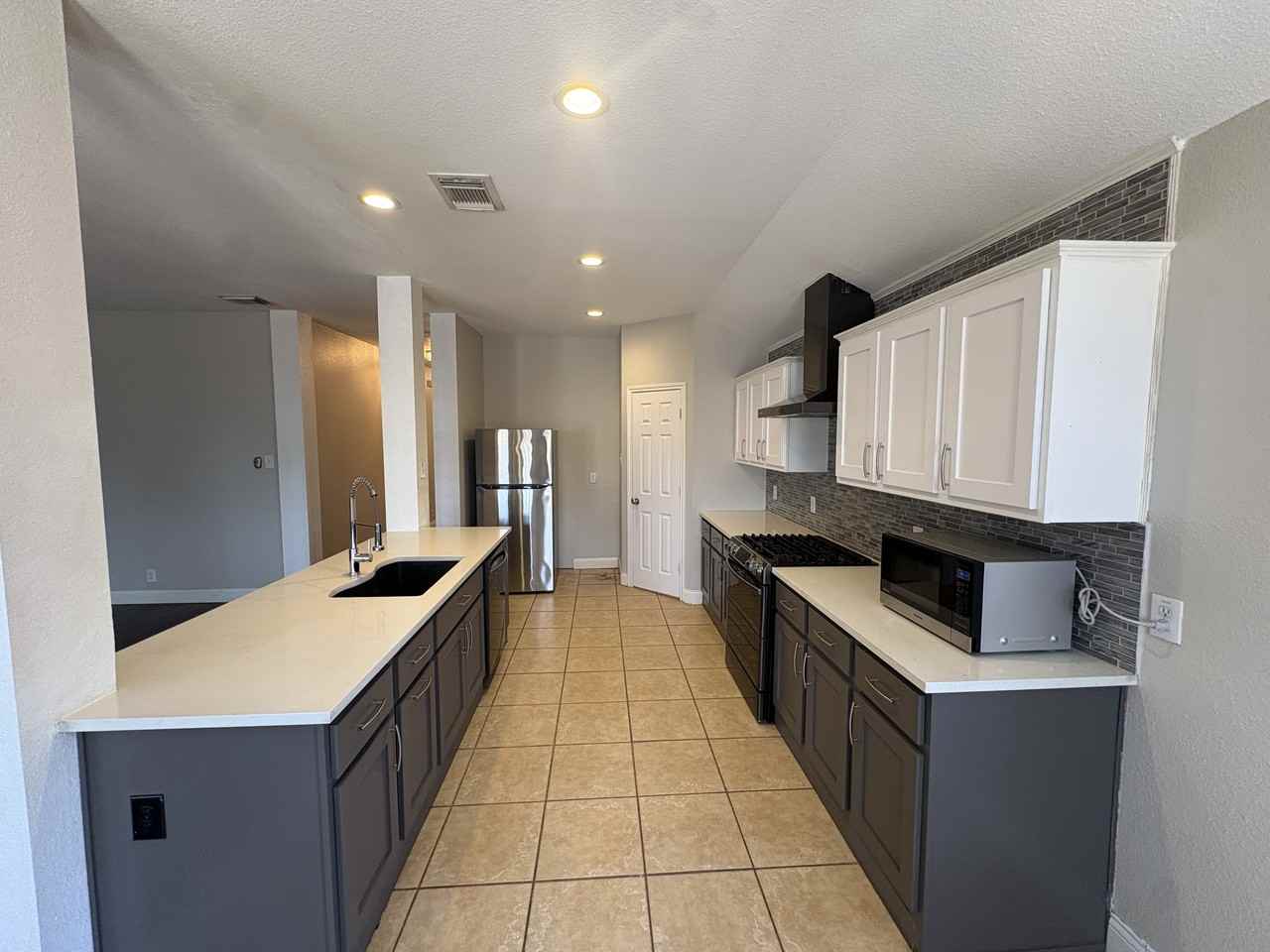 148 Invierno St #1 - Photo 6 of 13