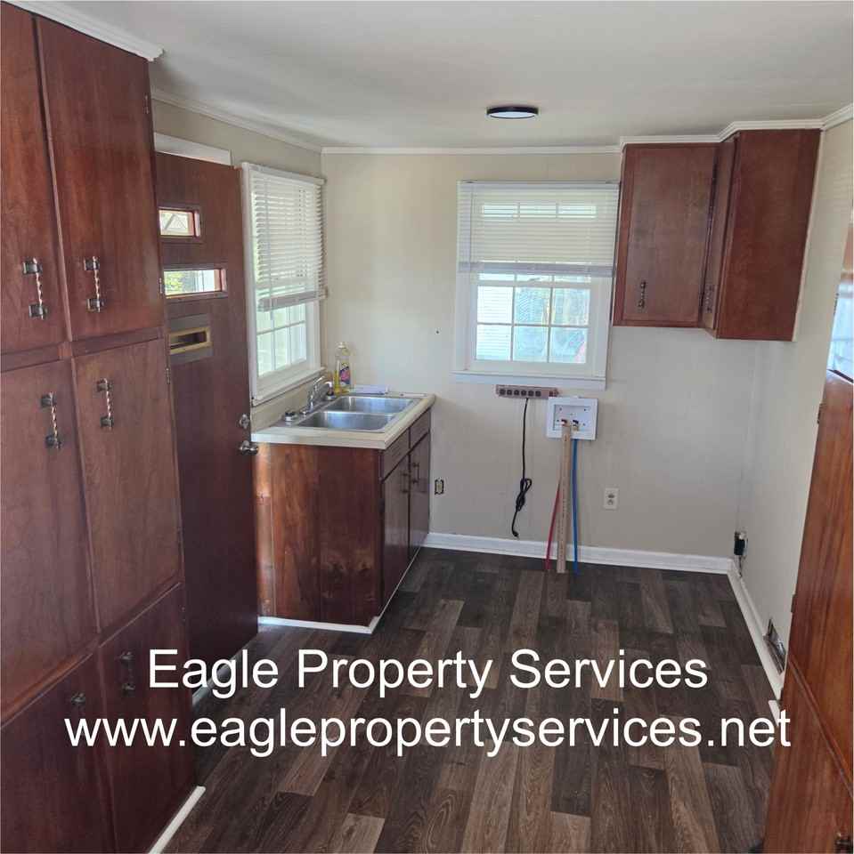114 Dawnville Rd #1 - Photo 5 of 10