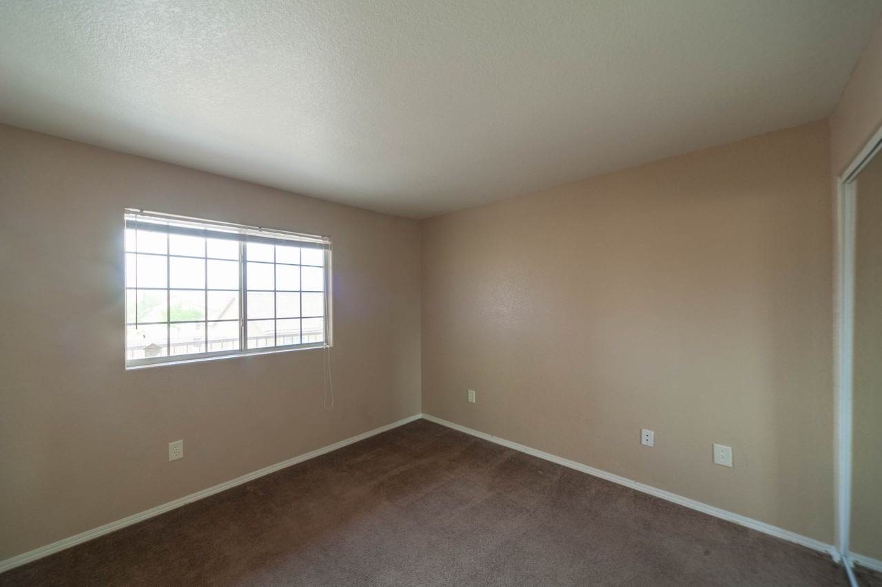 4730 E Craig Rd 2120 - 1 #1 - Photo 6 of 19