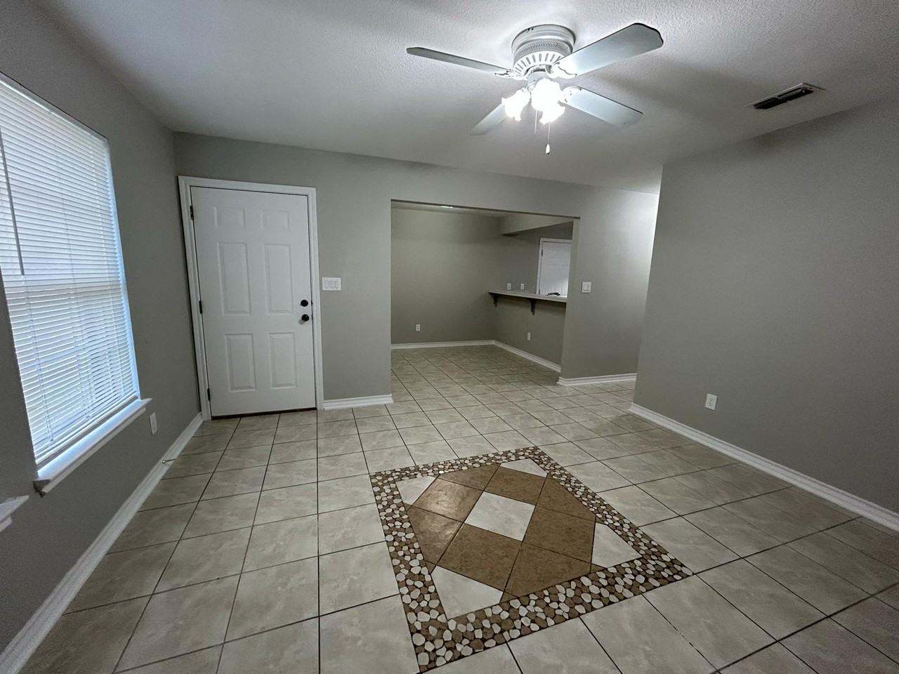 521 N S St #1 - Photo 4 of 25