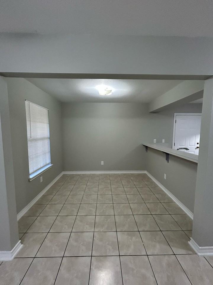 521 N S St #1 - Photo 7 of 25