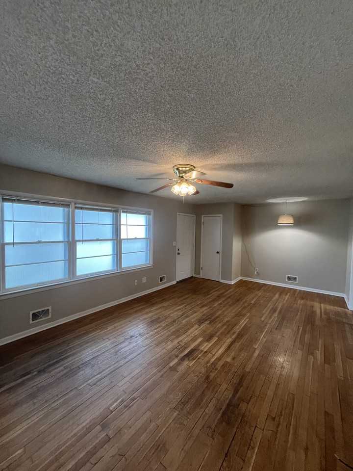408 Anderson St #1 - Photo 3 of 13
