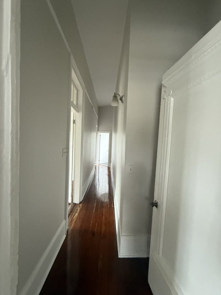 1202 Marengo - Photo 7 of 12