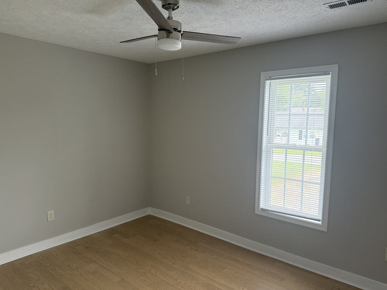 108 N Mapleleaf Ave #1 - Photo 5 of 6