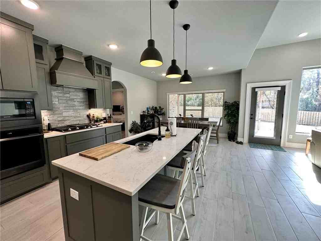 1581 Bristol Ln - Photo 2 of 21