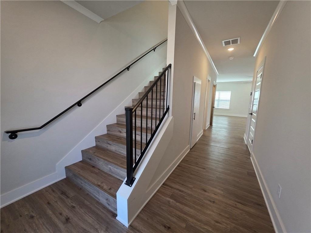 2803 Sw Hampshire Ave - Photo 2 of 20