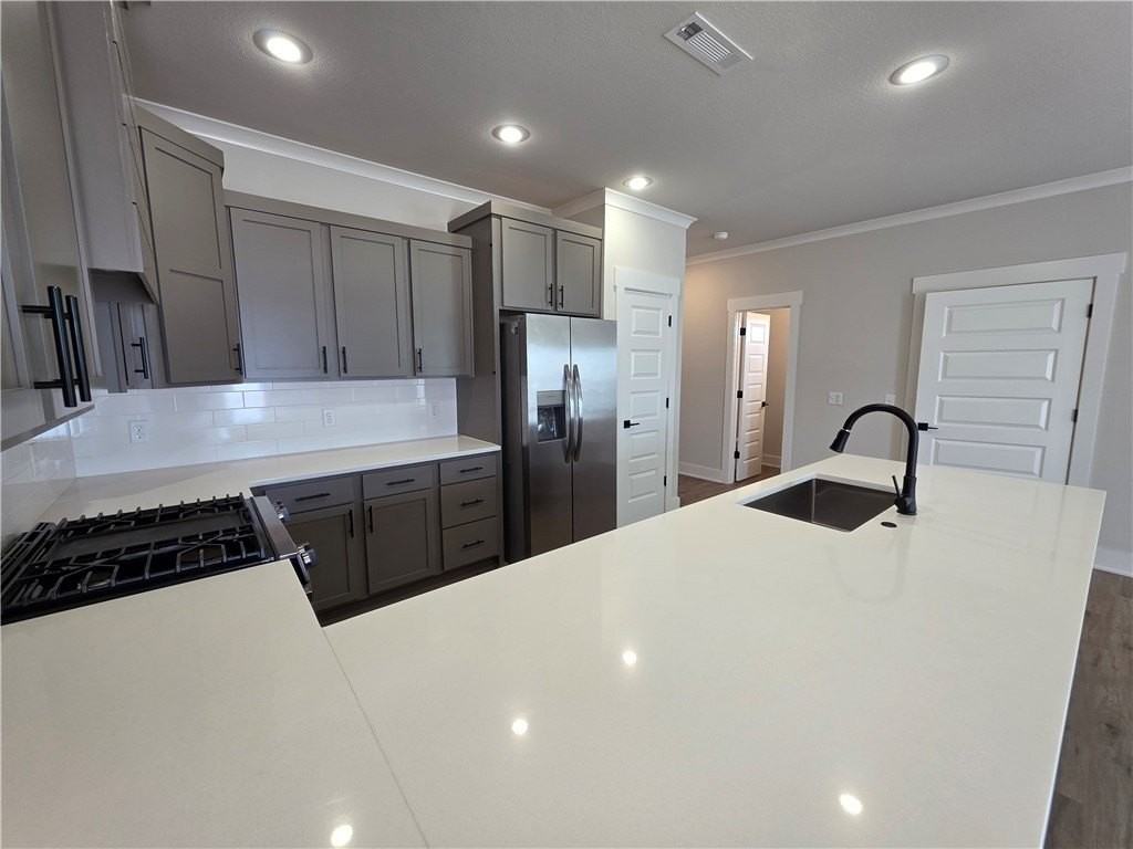 2803 Sw Hampshire Ave - Photo 5 of 20