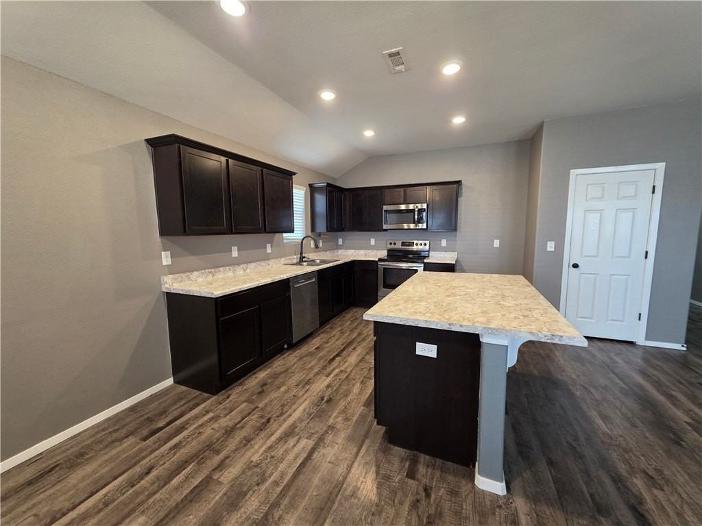 1700 Hermitage Dr - Photo 5 of 22
