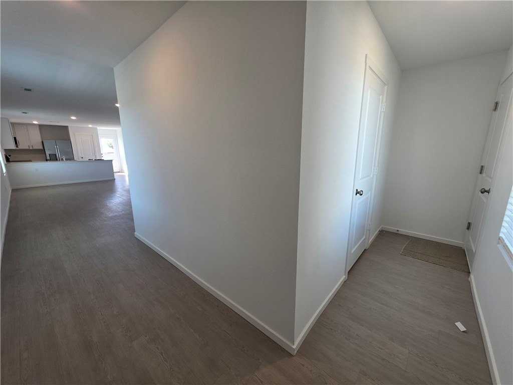 400 Beaunor Cir - Photo 2 of 20