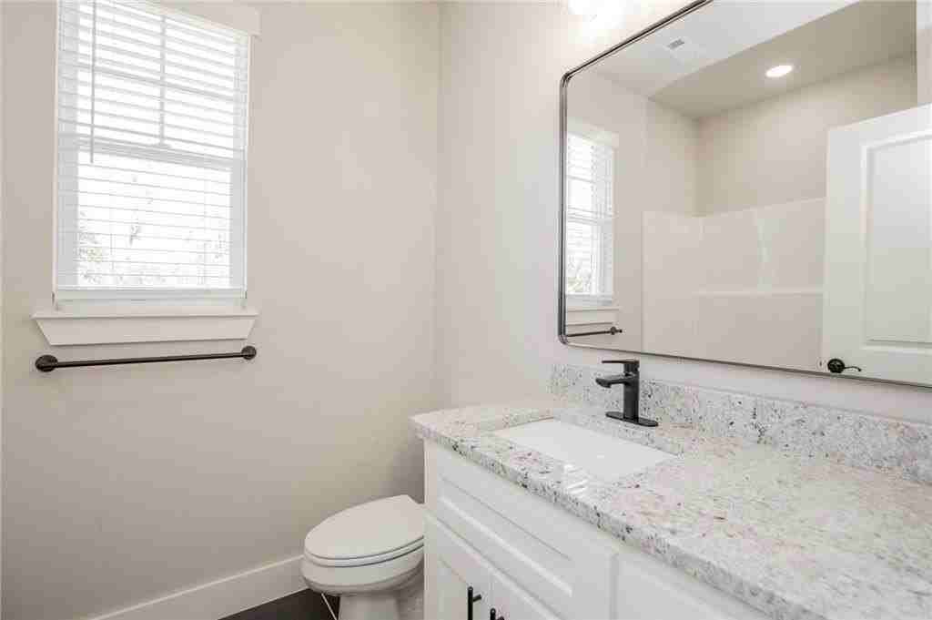 100 White Oak St - Photo 5 of 21