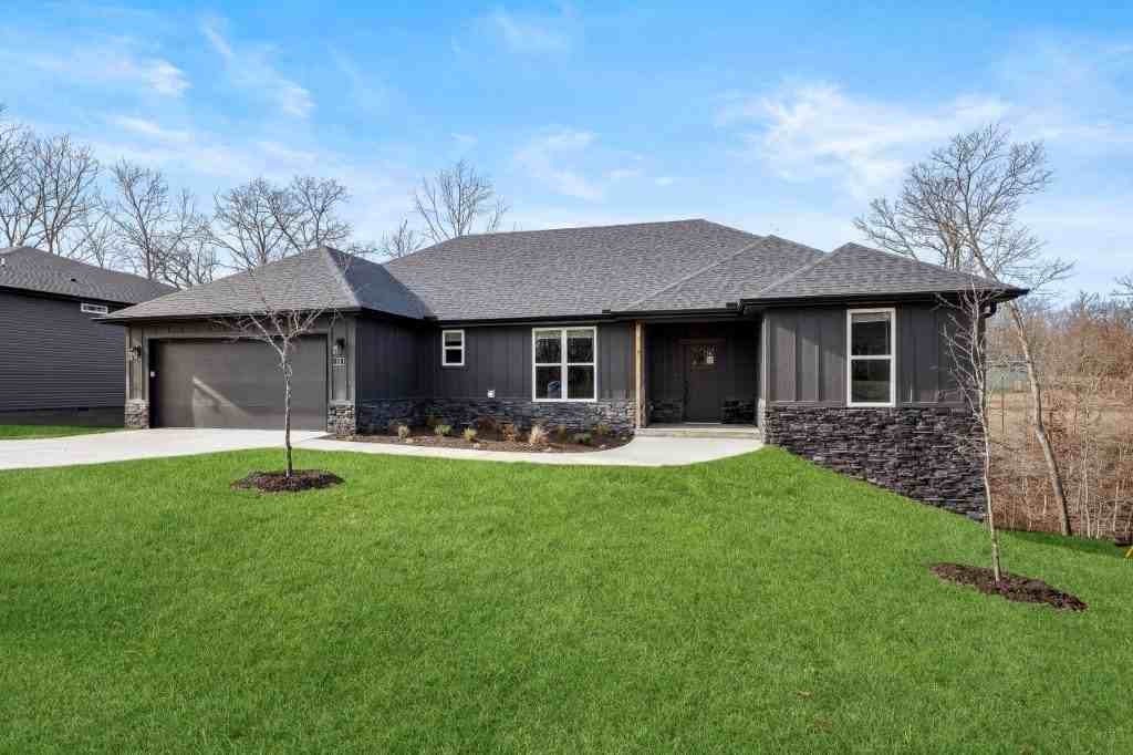 13 Kirkcolm Dr - Photo 2 of 24