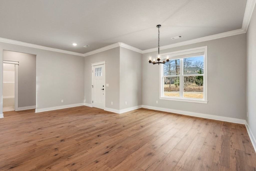 13 Kirkcolm Dr - Photo 3 of 24