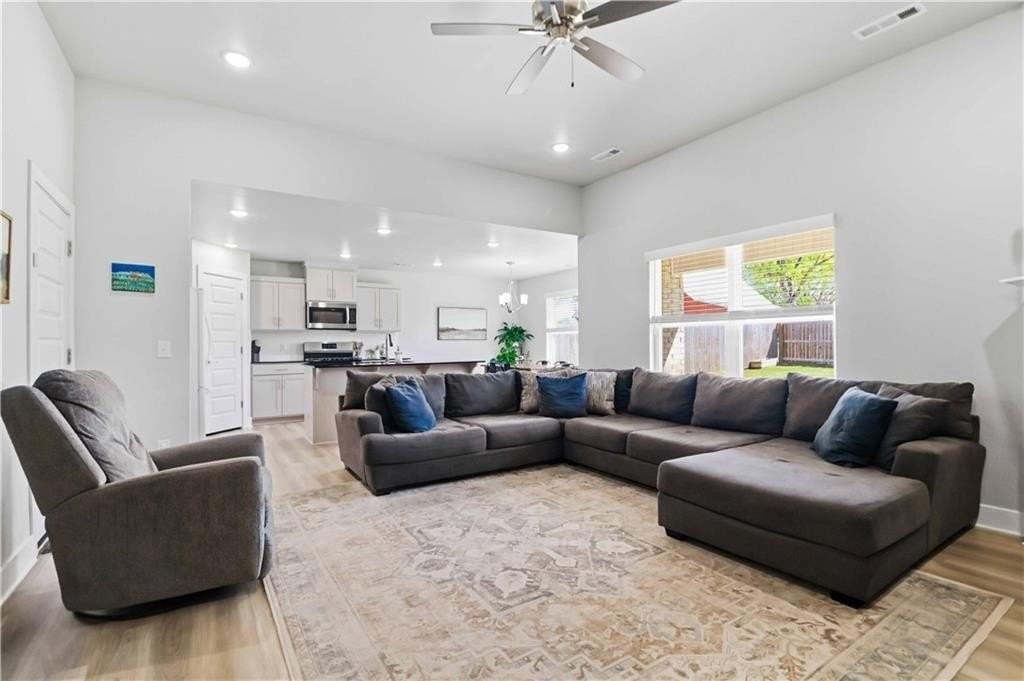 641 Hayden James St - Photo 4 of 30