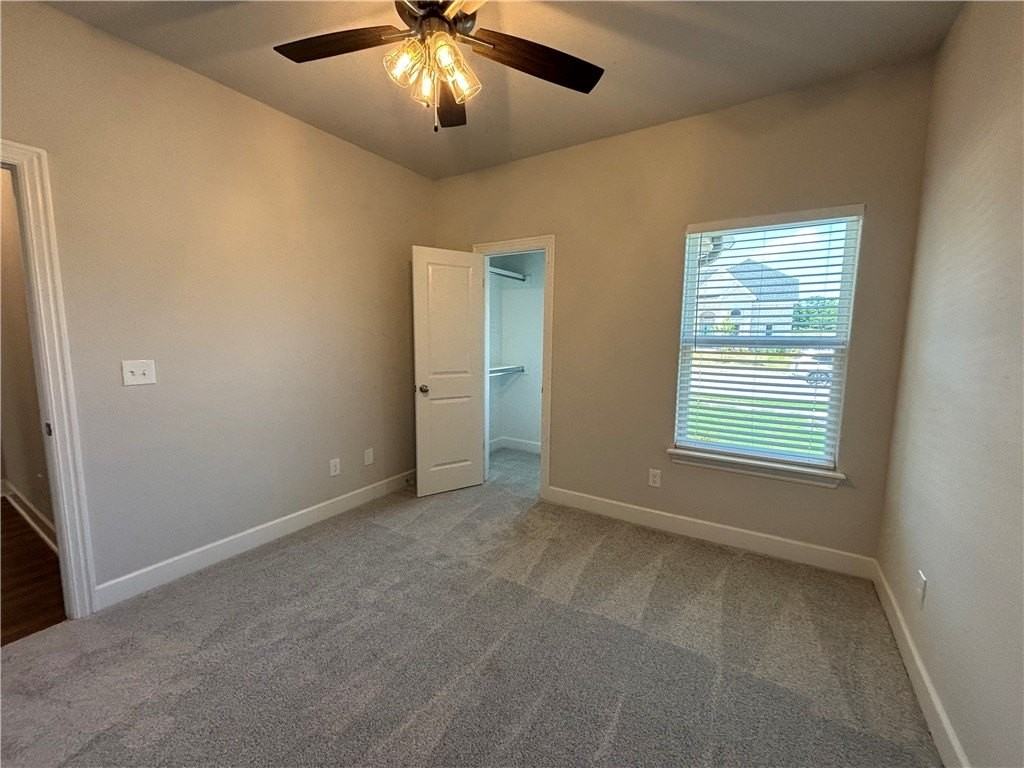 1431 Overcup Oak Ln - Photo 2 of 12