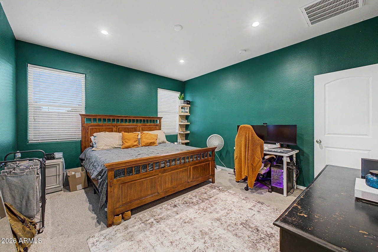 42097 W Lunar St - Photo 7 of 19