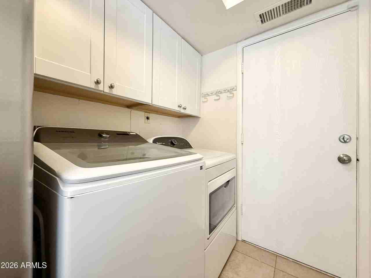 10402 N 10th St #3 - Photo 6 of 19