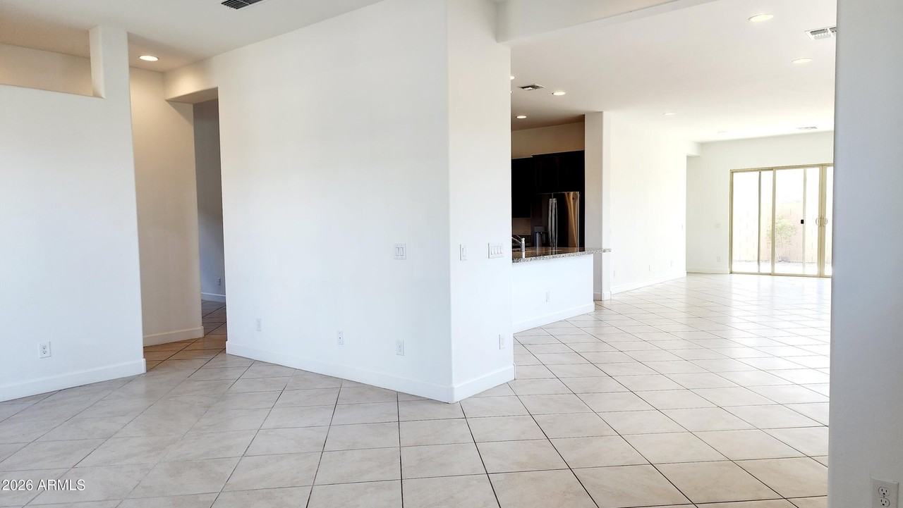 5603 N 194th Ave - Photo 6 of 10