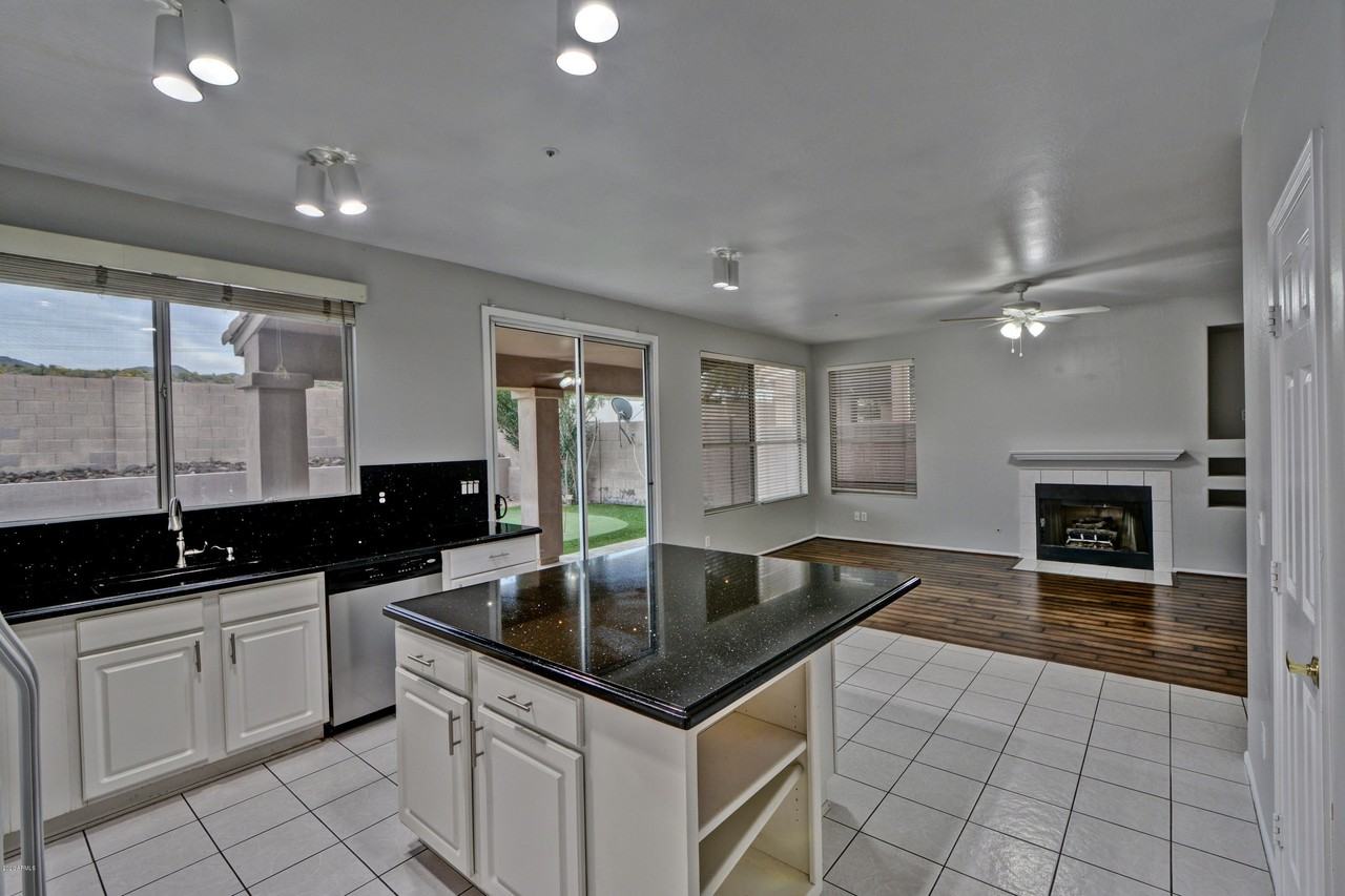 10220 E Meadow Hill Dr - Photo 3 of 36