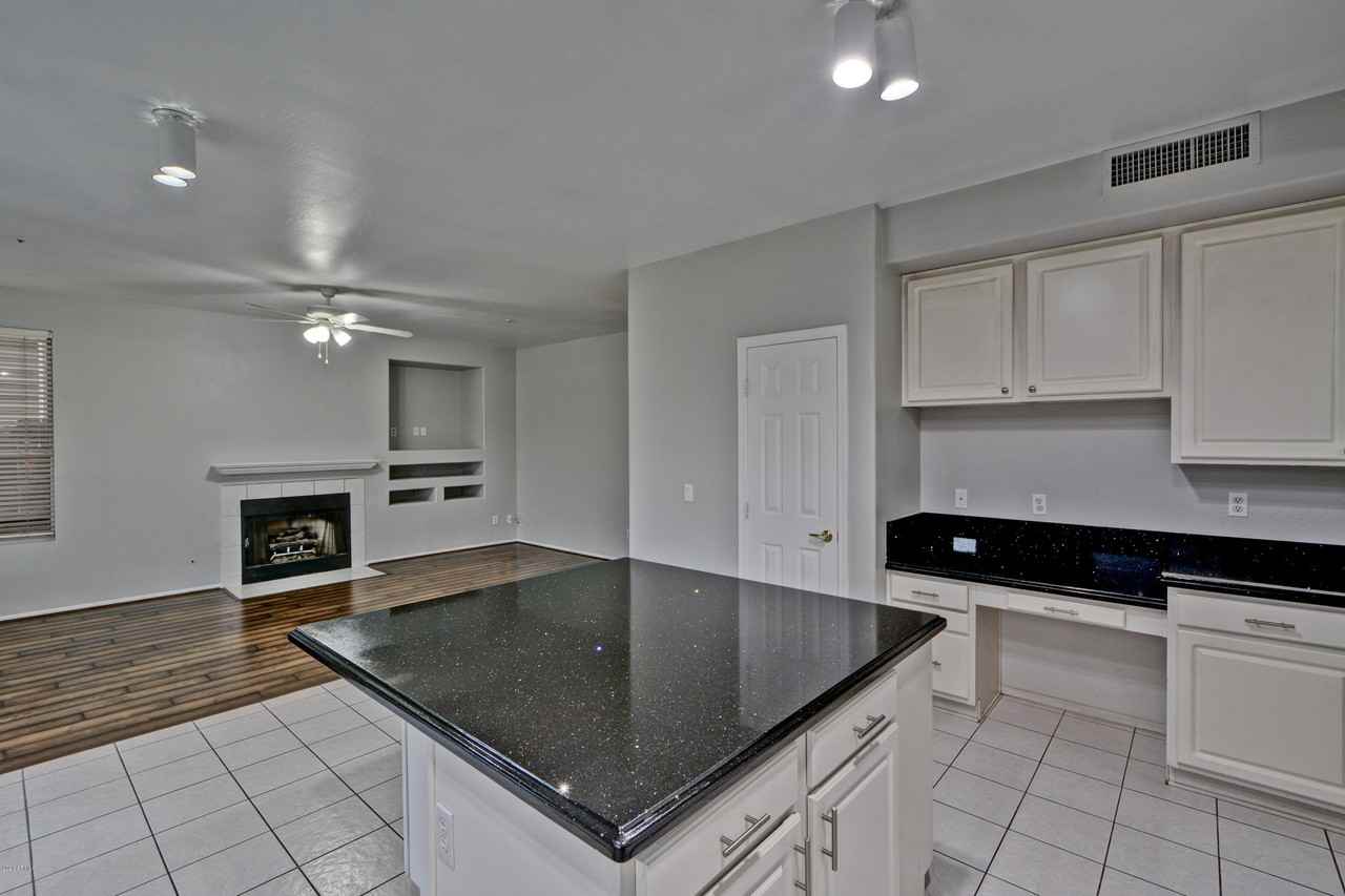 10220 E Meadow Hill Dr - Photo 5 of 36