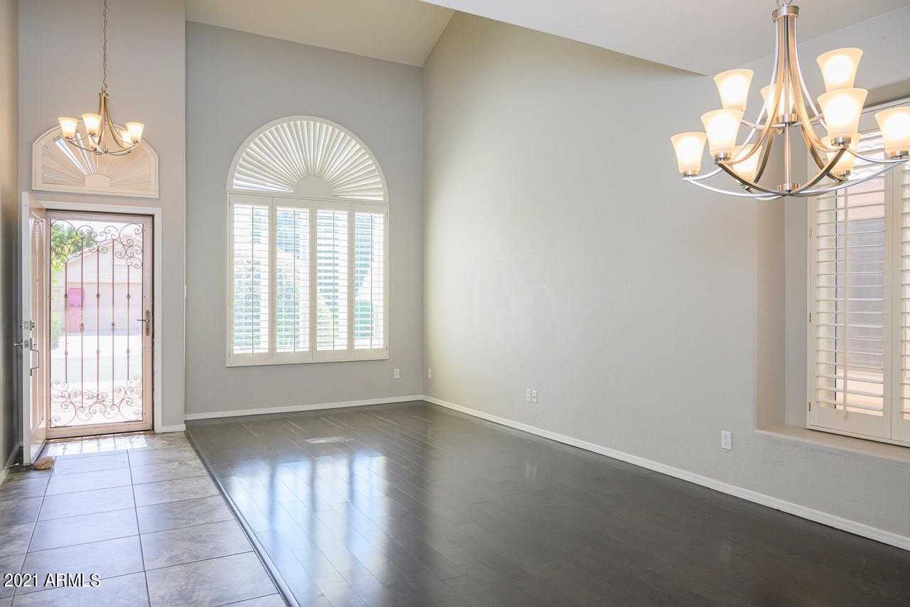 8710 E Pinchot Ave - Photo 2 of 24