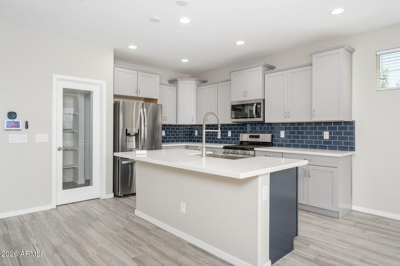 23043 E Rosa Rd - Photo 2 of 20