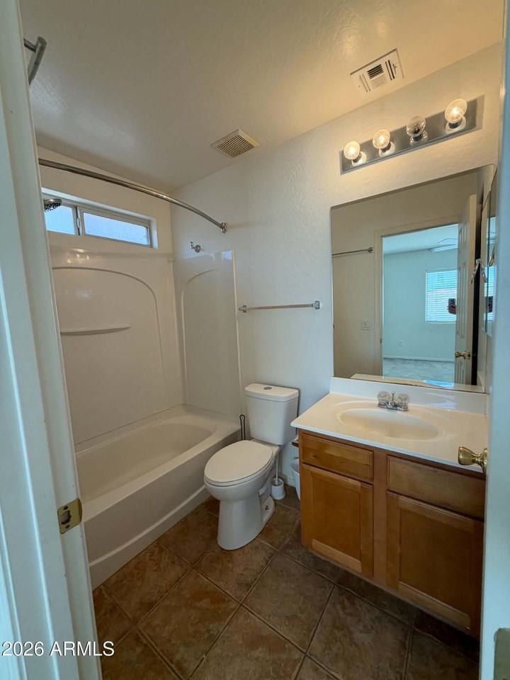 329 S 16th St - Photo 7 of 10