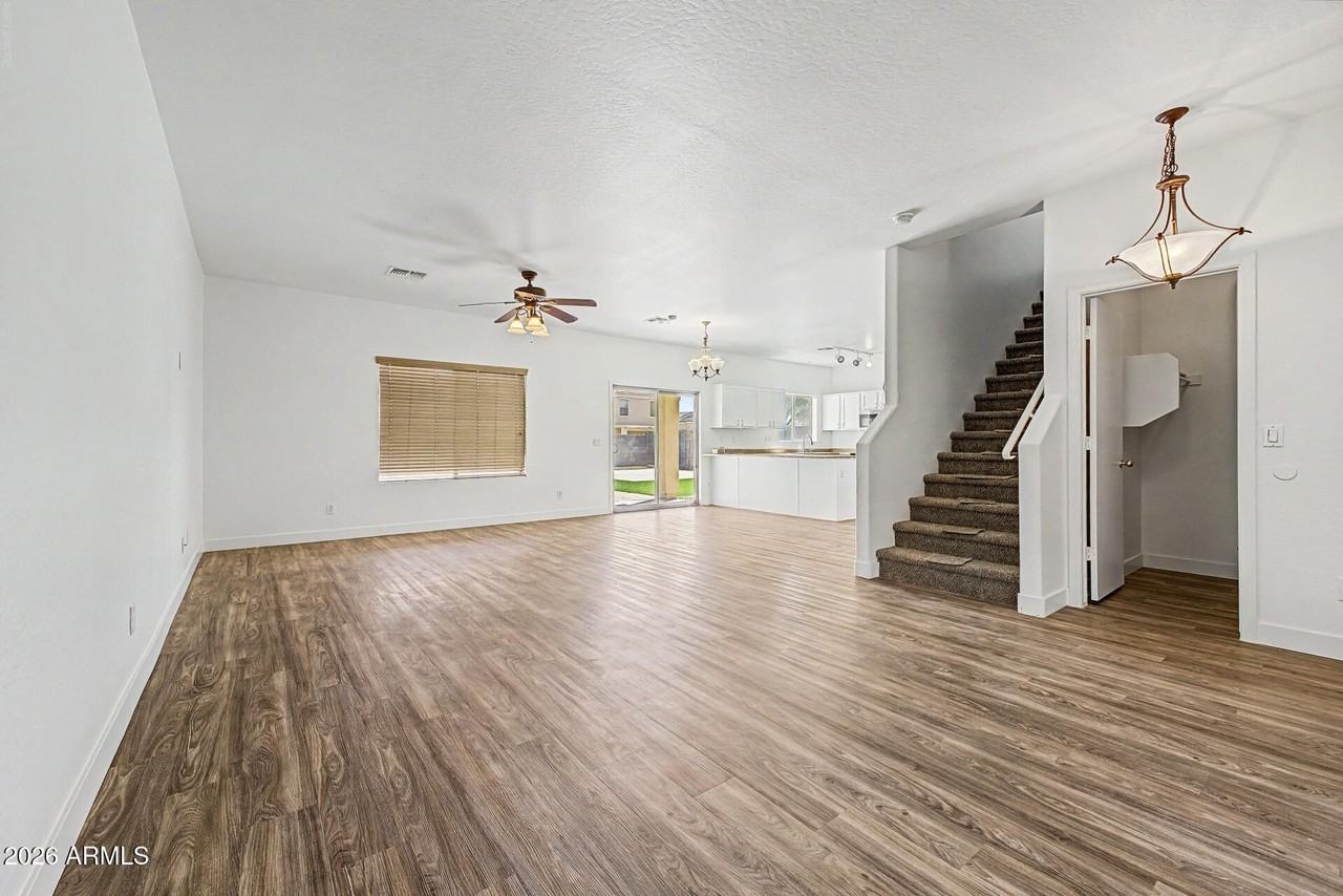12213 W Pershing Ave - Photo 6 of 33