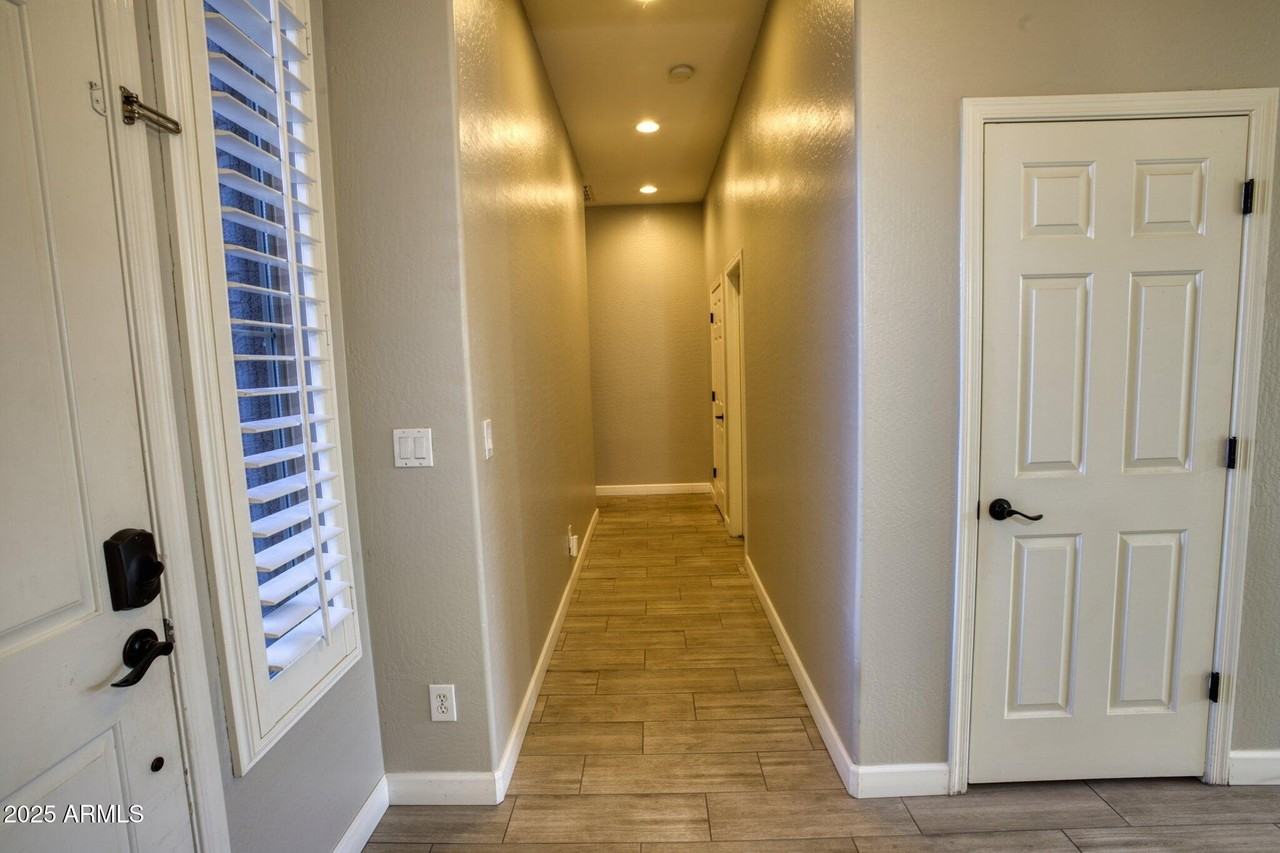 38540 N Vista Hills Ct - Photo 2 of 40