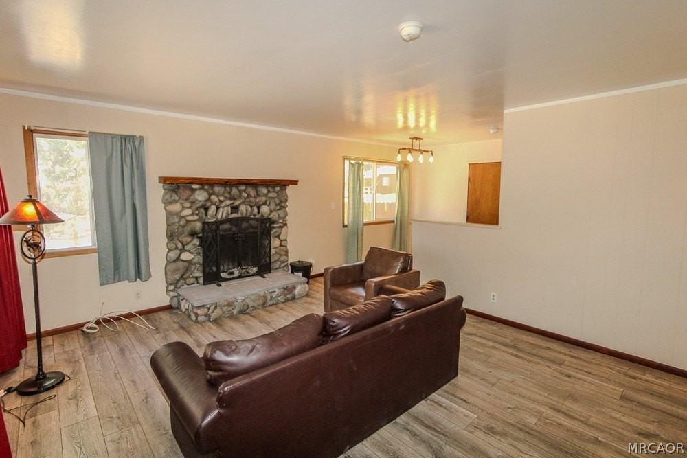 40997 Pennsylvania Ave - Photo 2 of 22