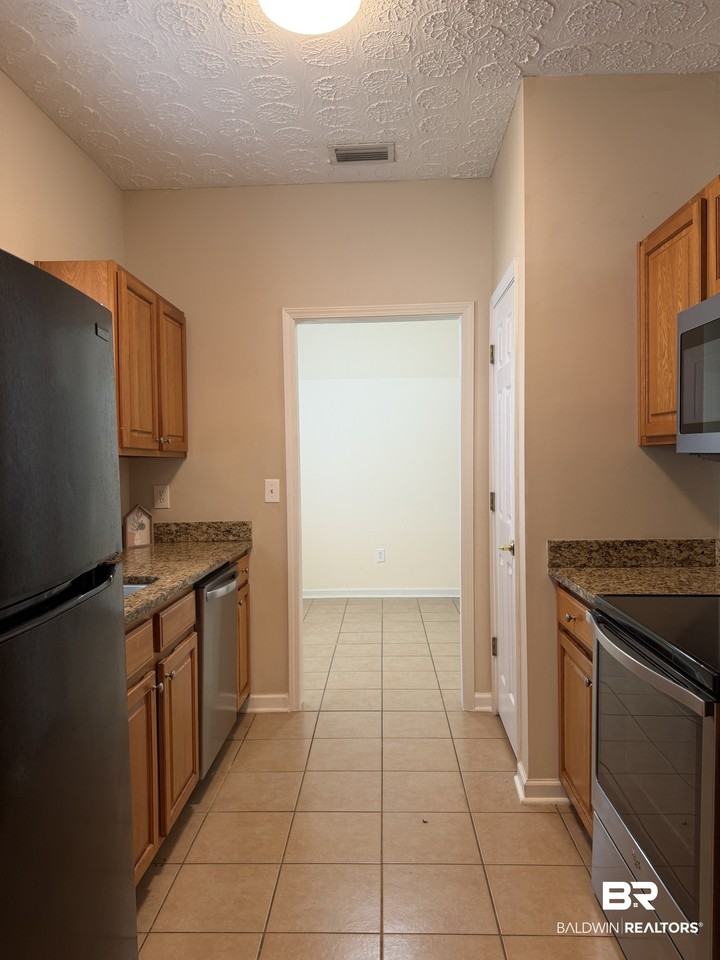 1153 Sloane Cv - Photo 5 of 15