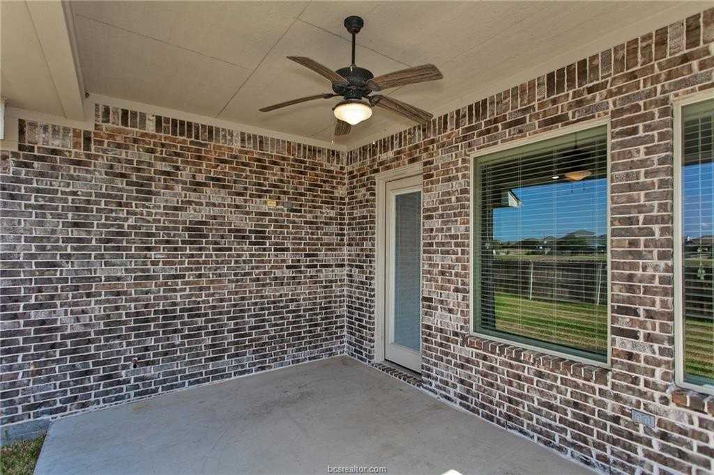 15640 Long Creek Ln - Photo 3 of 32