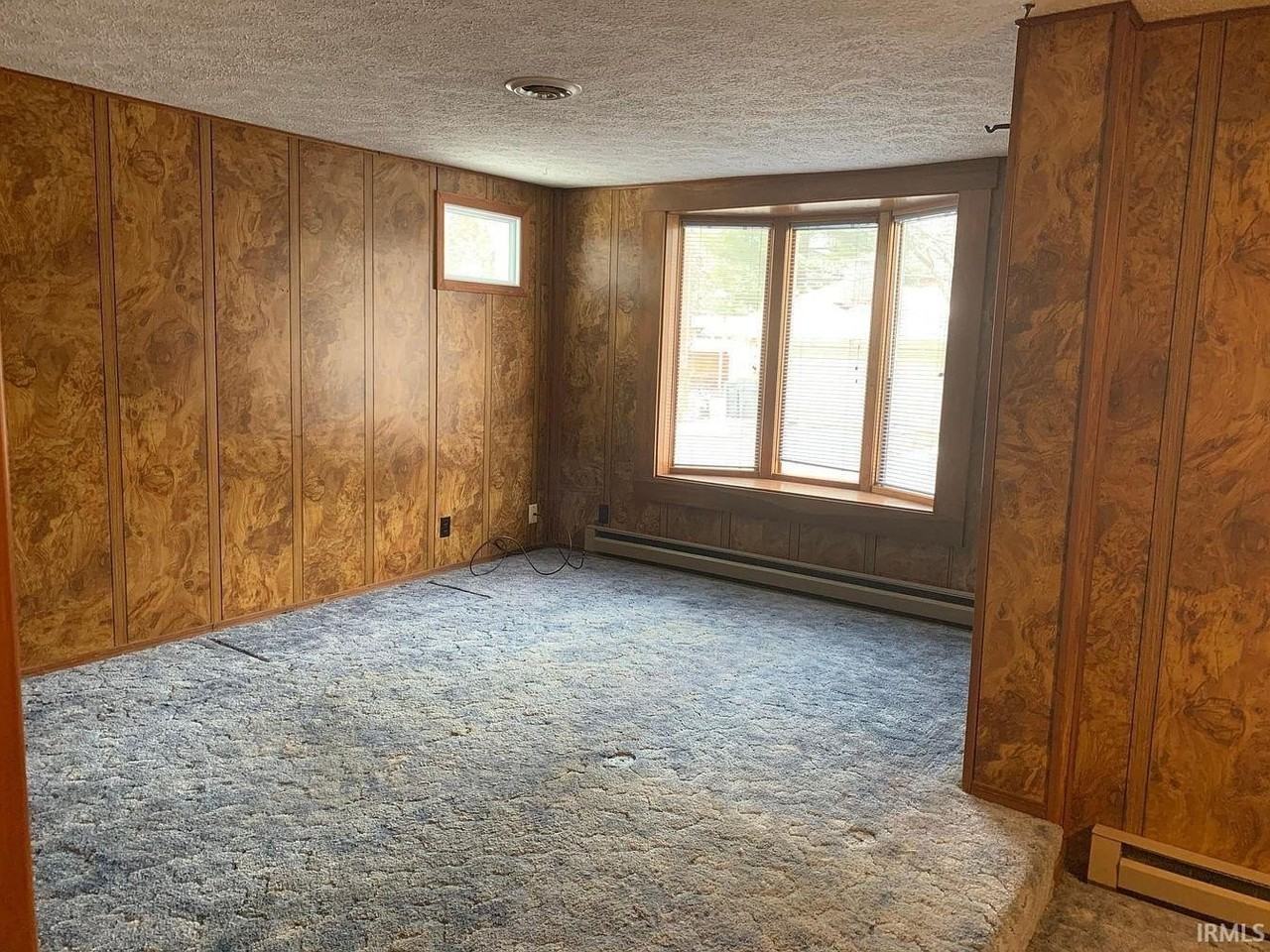1100 S Henderson St - Photo 6 of 13