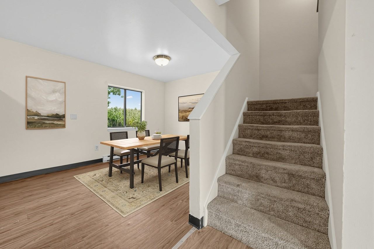 Vandenburgh Place Apartments, an Eagle Rock Community - Photo 4 of 12