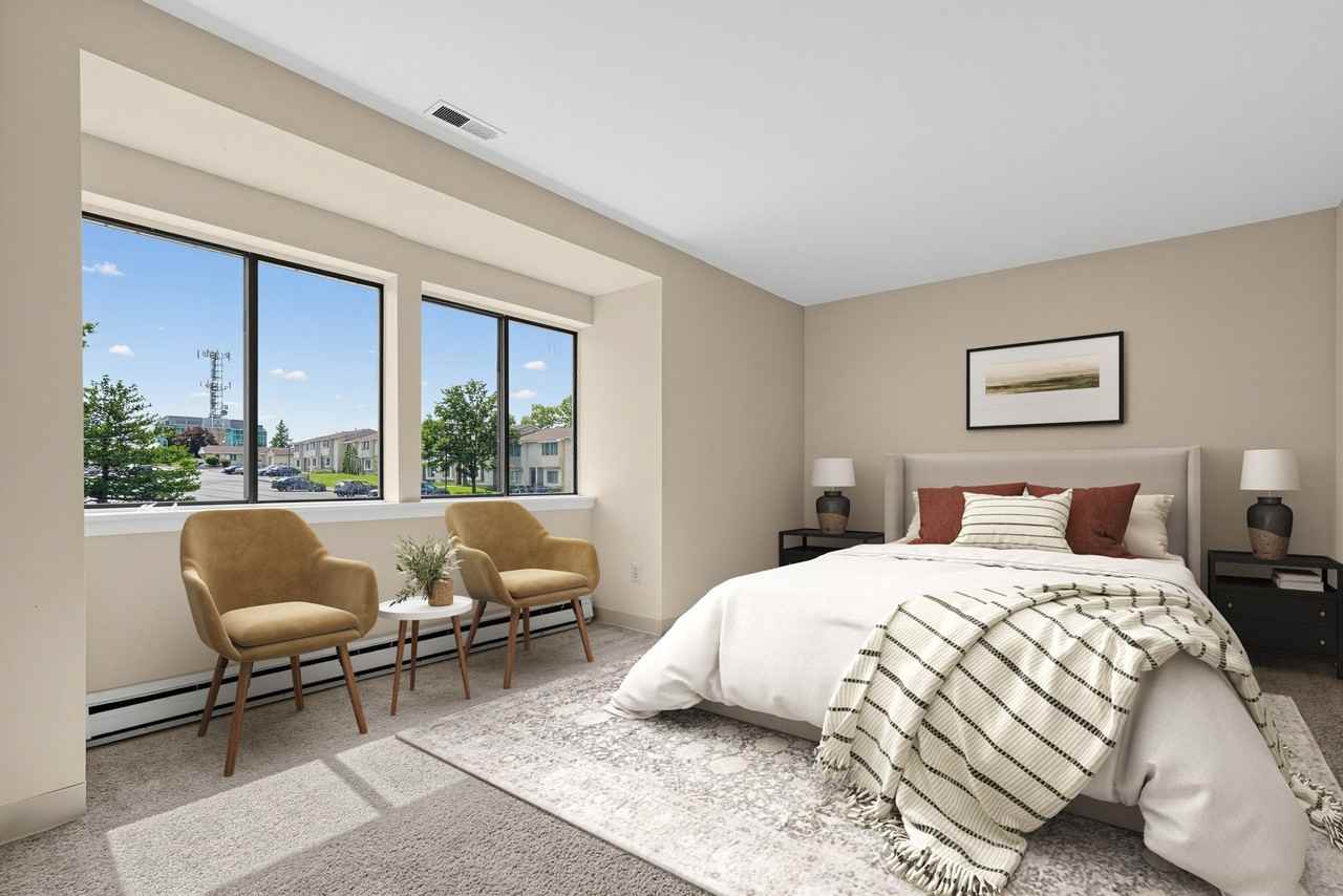 Vandenburgh Place Apartments, an Eagle Rock Community - Photo 5 of 12