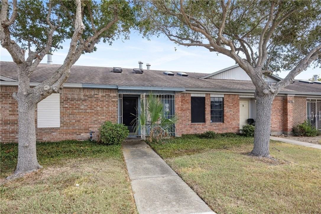 1818 Rodd Field Rd #D2 - Photo 2 of 35
