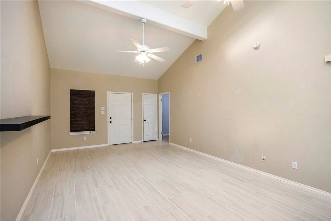 1818 Rodd Field Rd #D2 - Photo 6 of 35