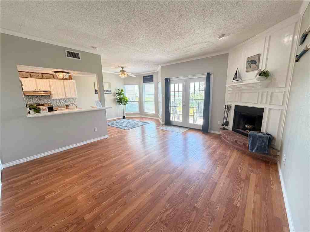 1001 Bayview Blvd #M - Photo 4 of 39