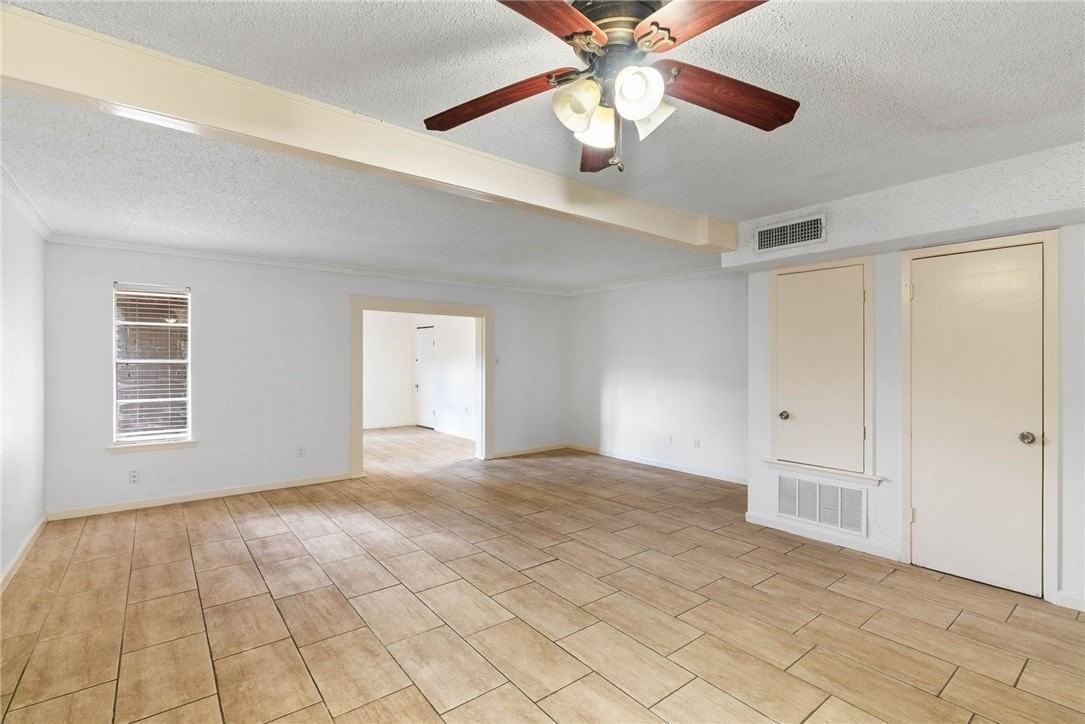 5133 Middlecoff Rd #A - Photo 3 of 28